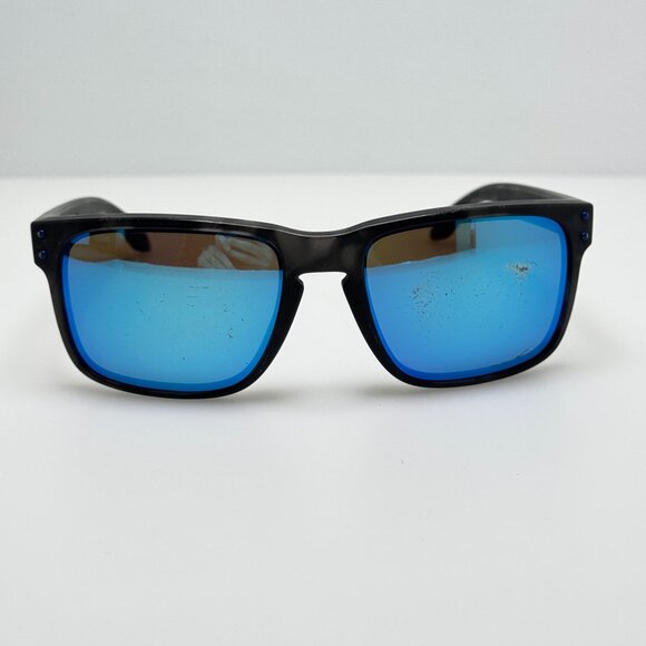Oakley Holbrook OO9102-G755 Matte Black Square Sunglasses  Oakley Sunglasses OO9102-G755 Holbrook Polarized 57-18-137